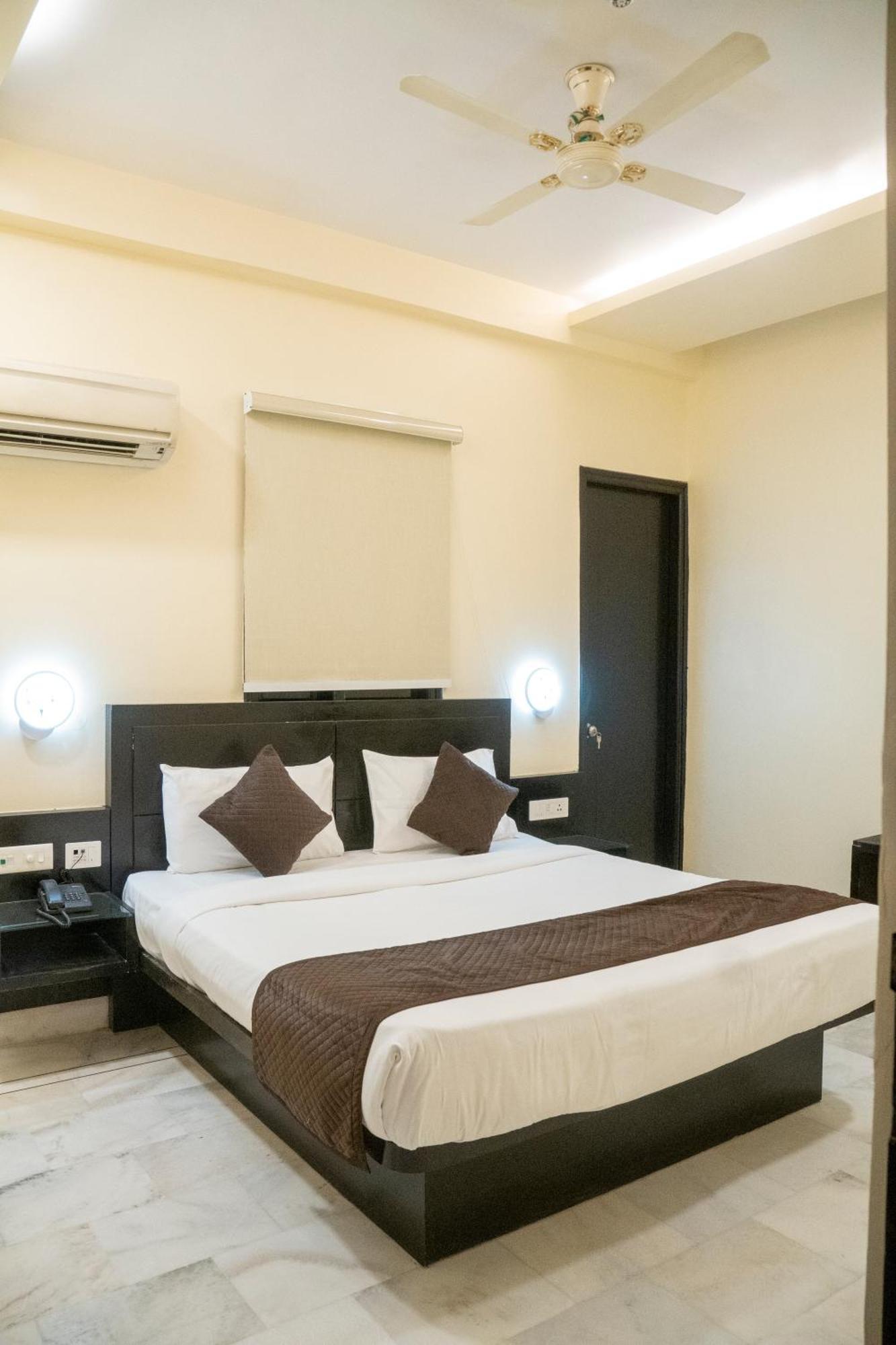 Hotel Sun Grand Агра Экстерьер фото